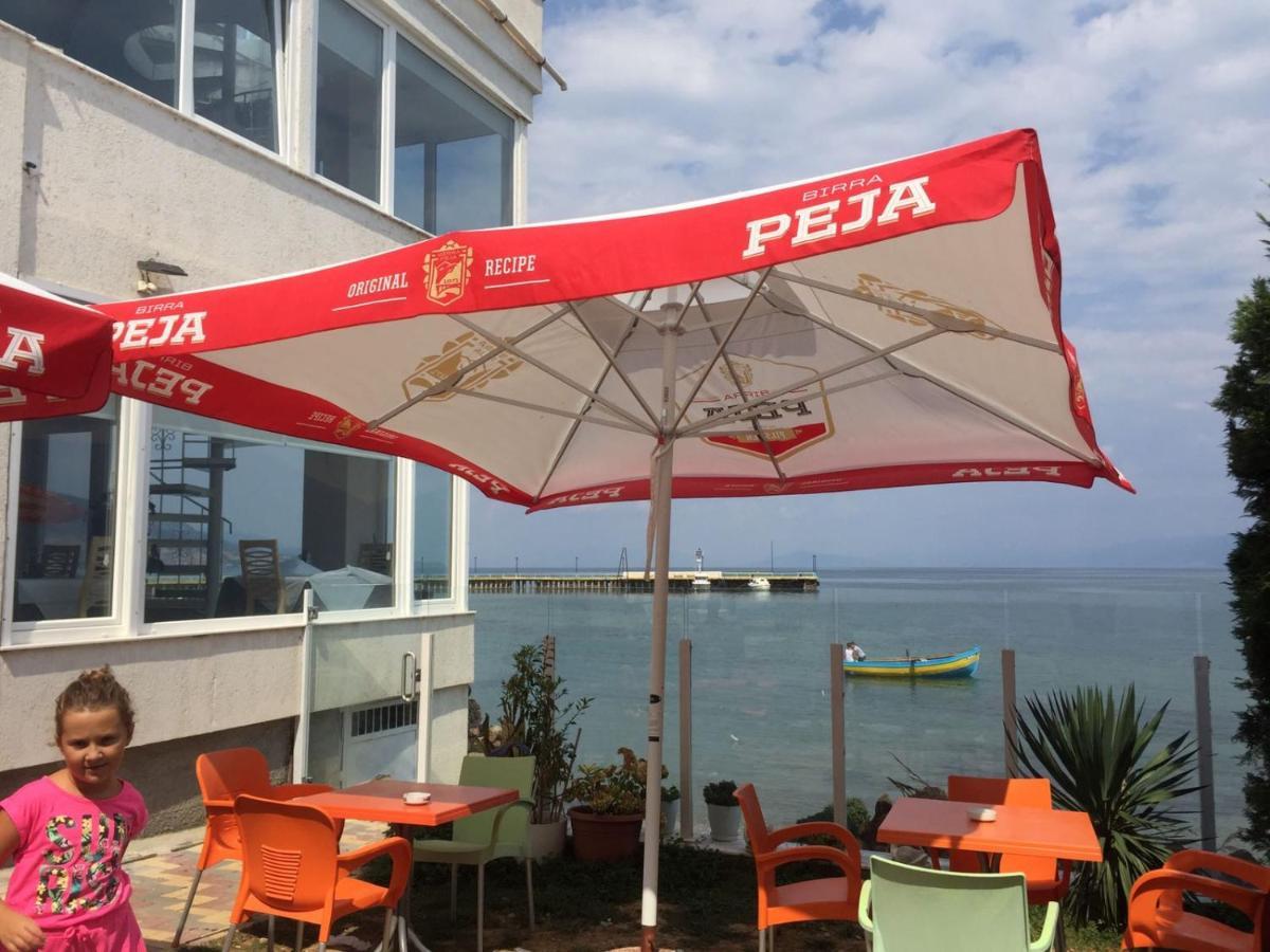 Hotel Restaurant Savoja Pogradec Exterior photo